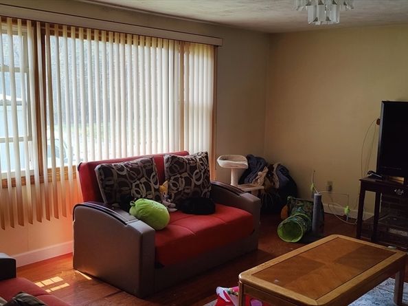 107 Chestnut Circle, Randolph MA 02368