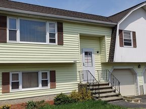 107 Chestnut Circle, Randolph MA 02368
