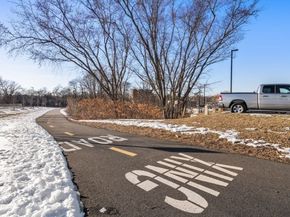 4 Stratton Dr 308, Woburn MA 01801