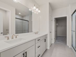 4 Stratton Dr 308, Woburn MA 01801