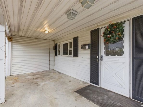 99 W Central St, Natick MA 01760