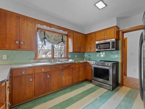 439 Lowell St, Andover MA 01810