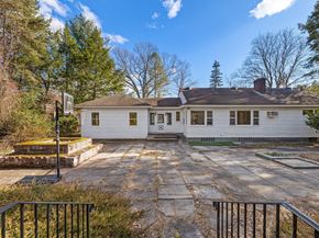 439 Lowell St, Andover MA 01810