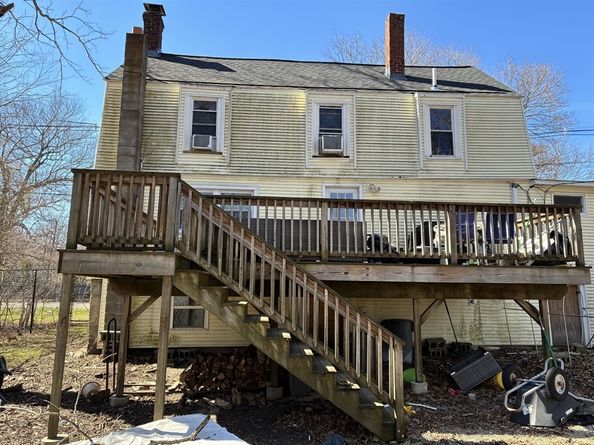 129 Commercial St, Whitman MA 02382