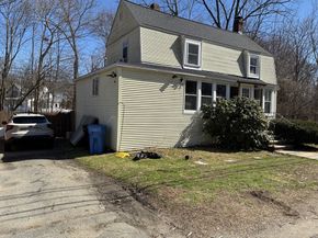 129 Commercial St, Whitman MA 02382