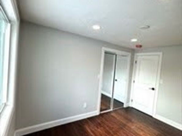 76 Foster St, Brockton MA 02301