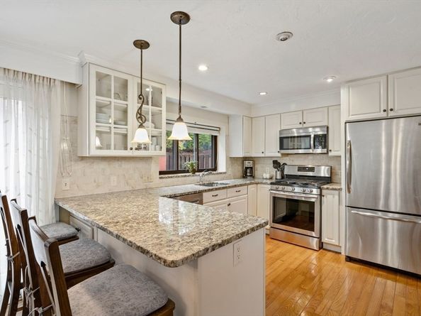 399 Pond St F5, Braintree MA 02184
