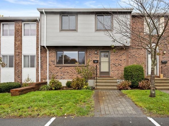 399 Pond St F5, Braintree MA 02184