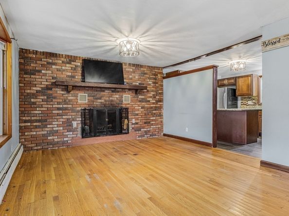 21 Annette Rd, Brockton MA 02302