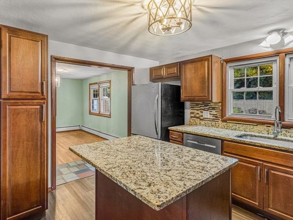 21 Annette Rd, Brockton MA 02302