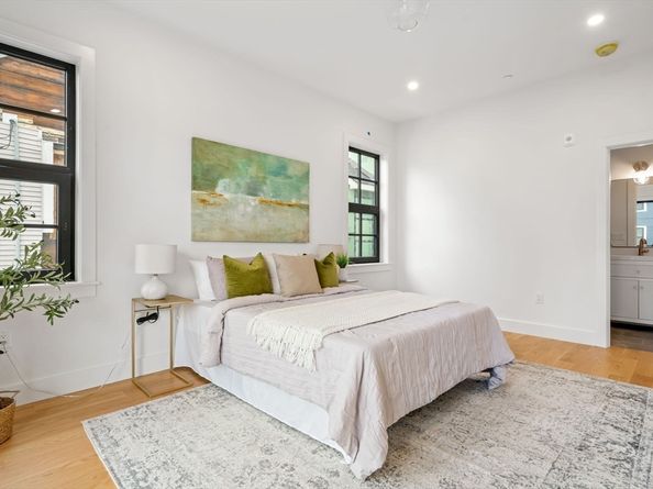 33 Pearl St. 3, Boston MA 02125