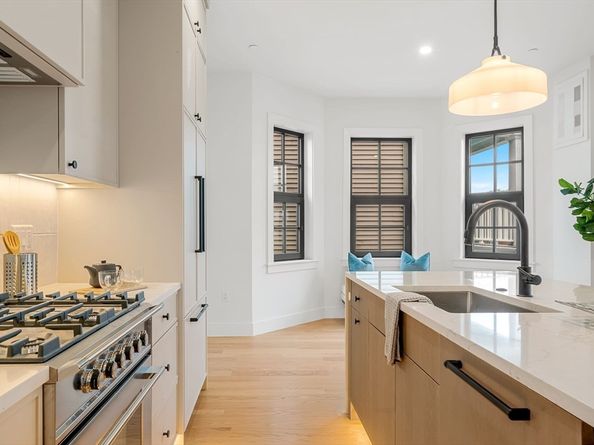 33 Pearl St. 3, Boston MA 02125