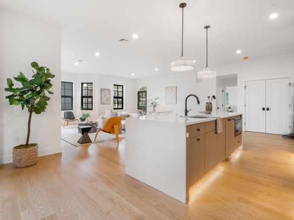 33 Pearl St. 3, Boston MA 02125