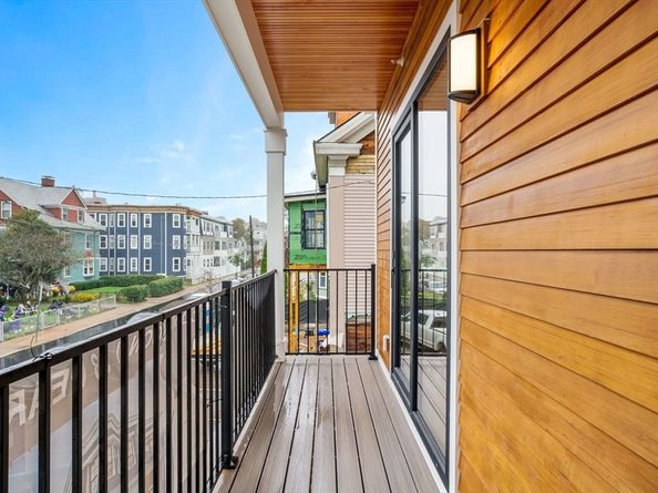 33 Pearl St. 3, Boston MA 02125