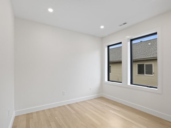14 Bonair St 14, Somerville MA 02145