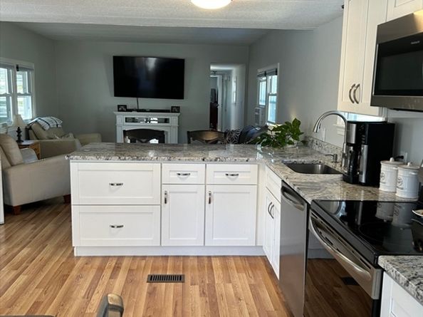 27 Ferndale Drive, Halifax MA 02338