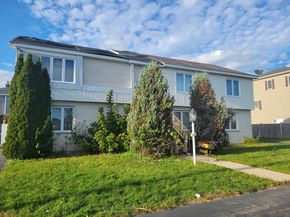 7 Naples Ave, Saugus MA 01906