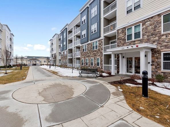 120 University Ave 2308, Westwood MA 02090