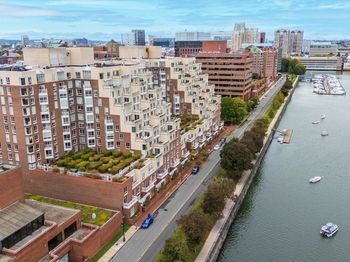 75-83 Cambridge Pkwy