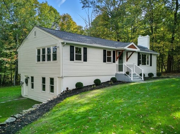 207 Bigelow St, Marlborough MA 01752