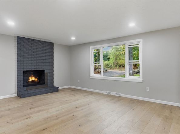 207 Bigelow St, Marlborough MA 01752