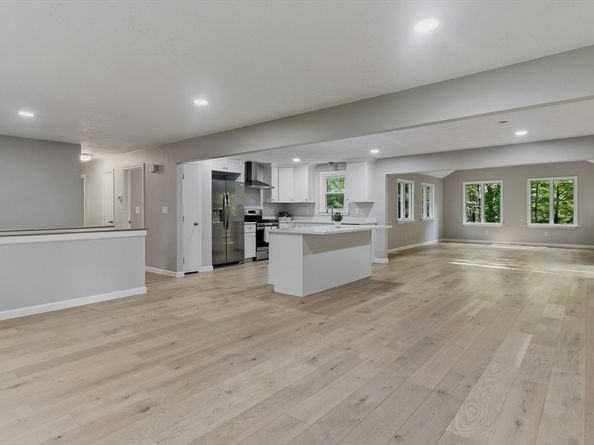 207 Bigelow St, Marlborough MA 01752