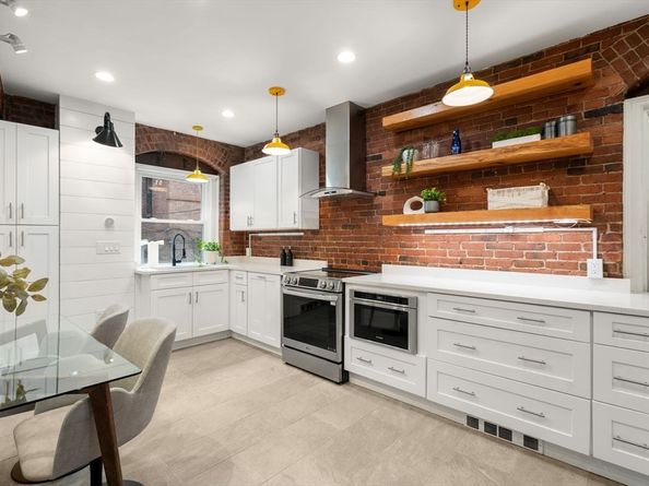 39 Kent St B, Brookline MA 02445
