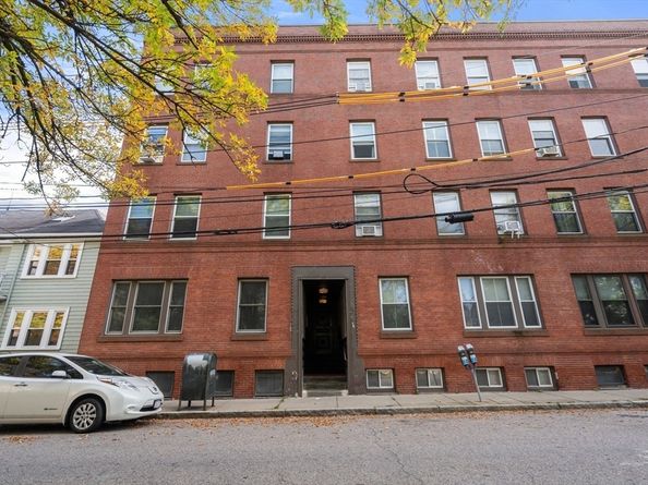 39 Kent St B, Brookline MA 02445