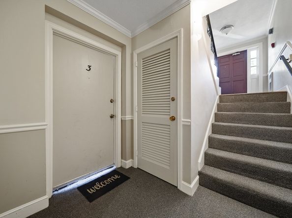 5 Walker Rd 3, North Andover MA 01845