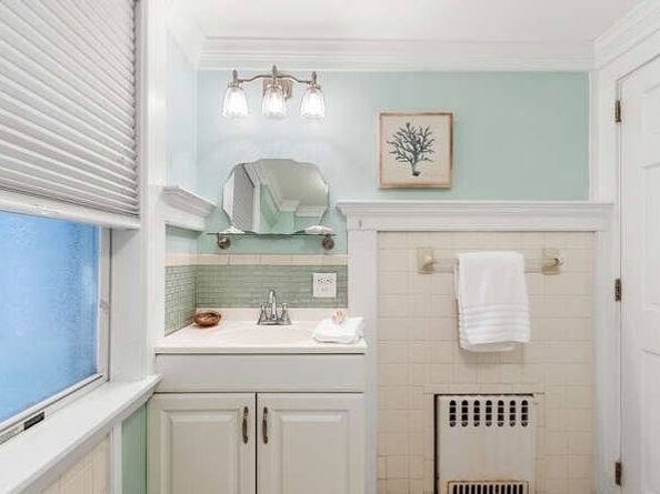 44 Cherry St 2, Swampscott MA 01907