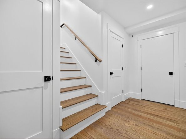 31 Houghton St B, Somerville MA 02143