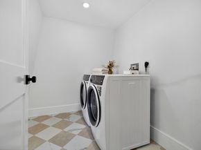 31 Houghton St B, Somerville MA 02143