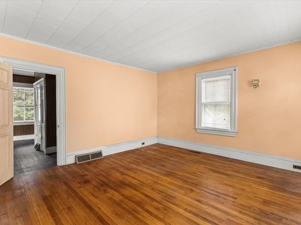 391 Bedford St, East Bridgewater MA 02333