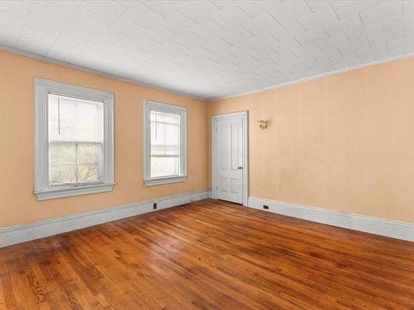 391 Bedford St, East Bridgewater MA 02333