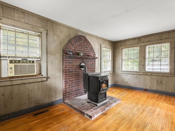 391 Bedford St, East Bridgewater MA 02333