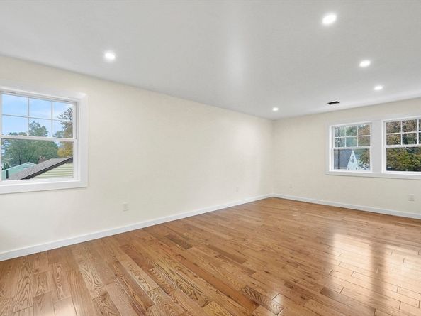 17 Wilder Road, Shrewsbury MA 01545