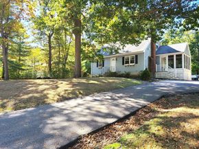 131 Holly Ridge Dr, Hanson MA 02341