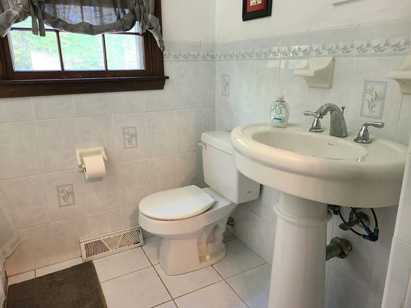 131 Holly Ridge Dr, Hanson MA 02341