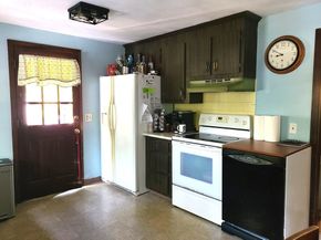 131 Holly Ridge Dr, Hanson MA 02341