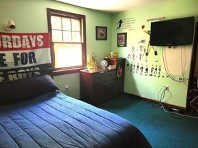 131 Holly Ridge Dr, Hanson MA 02341