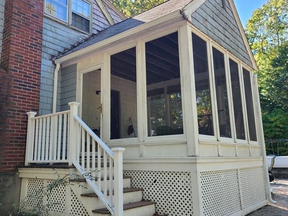 131 Holly Ridge Dr, Hanson MA 02341