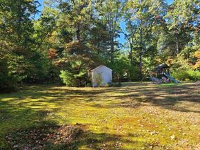 131 Holly Ridge Dr, Hanson MA 02341