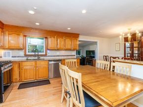 89 Fernandez Cir, Randolph MA 02368