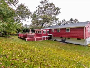 89 Fernandez Cir, Randolph MA 02368
