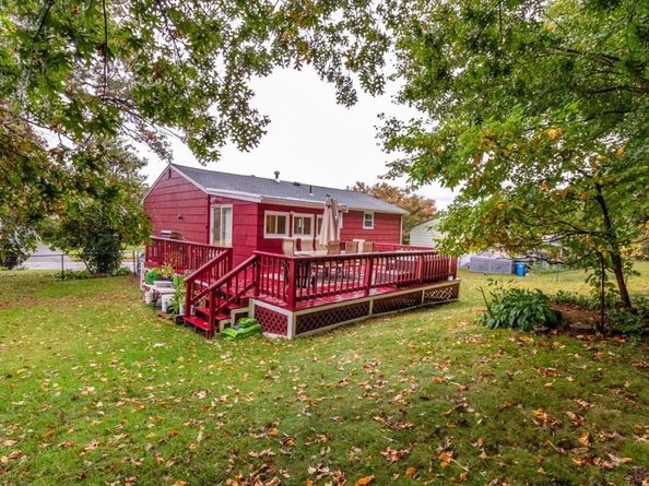89 Fernandez Cir, Randolph MA 02368