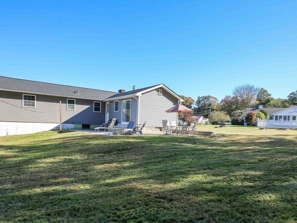 1 Doris Dr, Grafton MA 01536