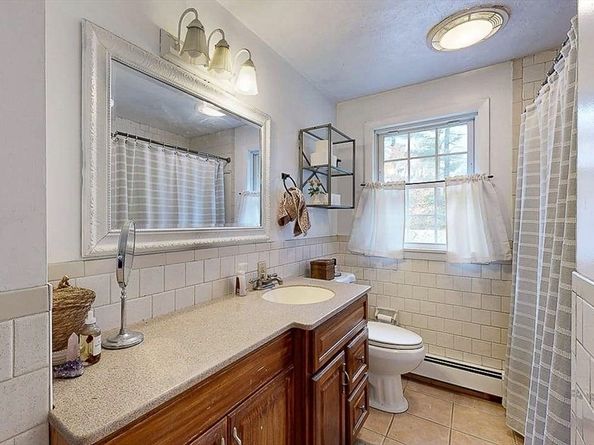 1 Doris Dr, Grafton MA 01536