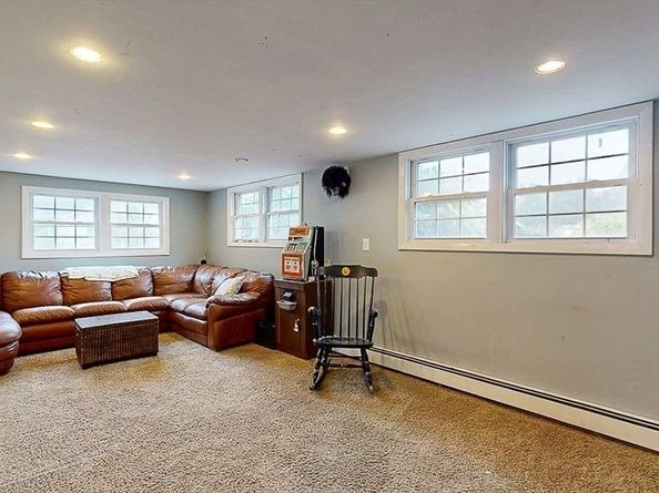 1 Doris Dr, Grafton MA 01536