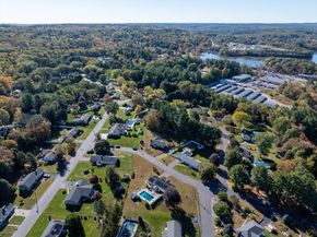 1 Doris Dr, Grafton MA 01536