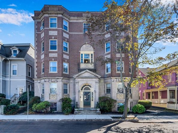 20 Chestnut St 205, Malden MA 02148